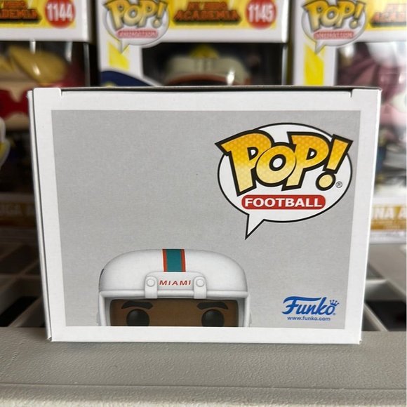 Funko POP! NFL Football Dolphins Tyreek Hill Figure #180 - Picture 7 of 7